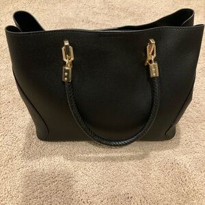 LA TERRE BLACK PURSE